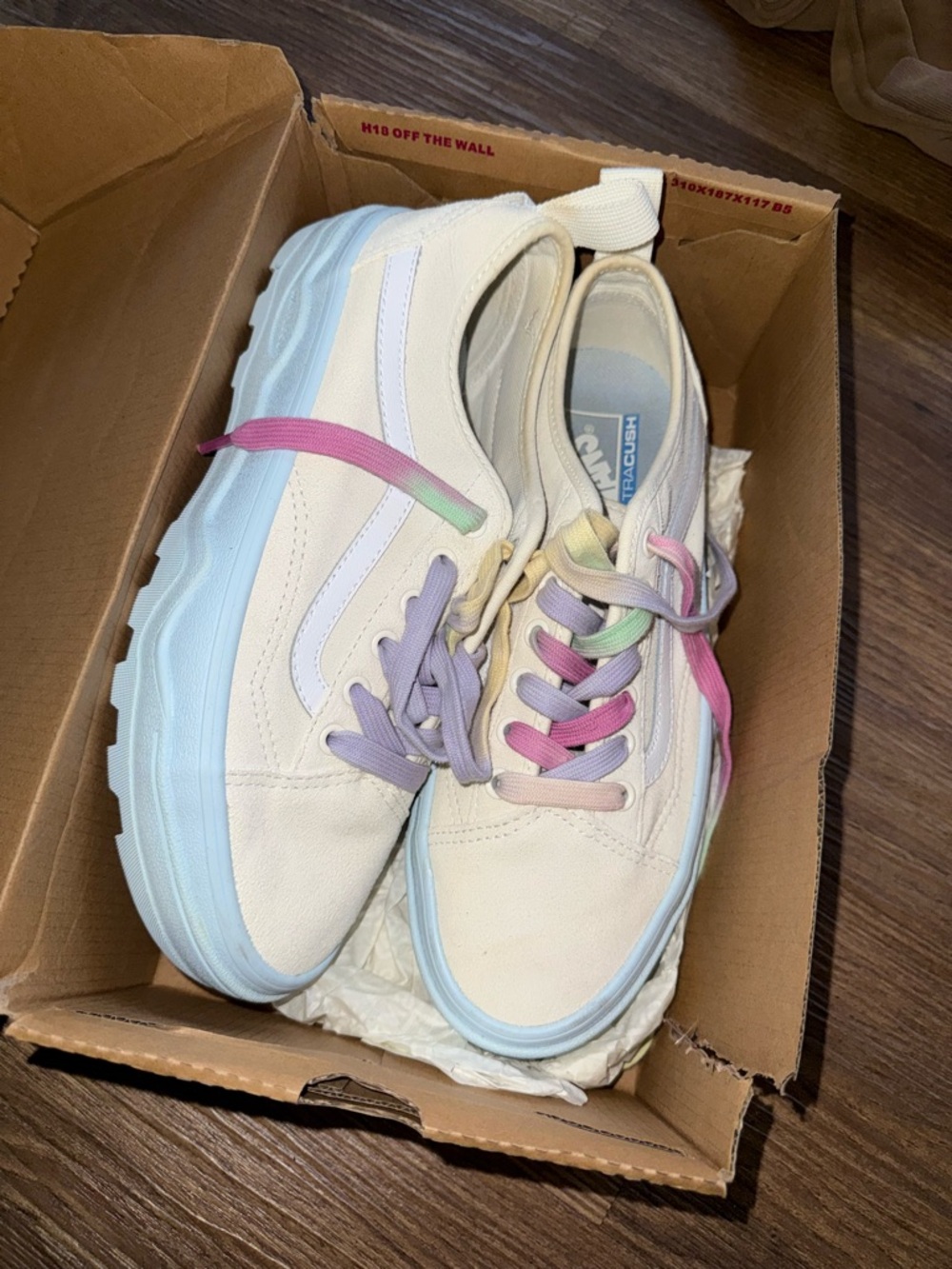 Vans Cream Canvas Low-Top Sneakers with Pastel Rainbow Laces